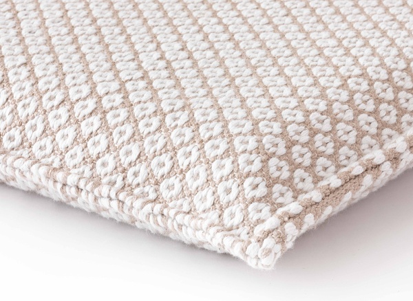 Подушка напольная Nomad Tuareg white от интернет-магазина IDODOM.RU