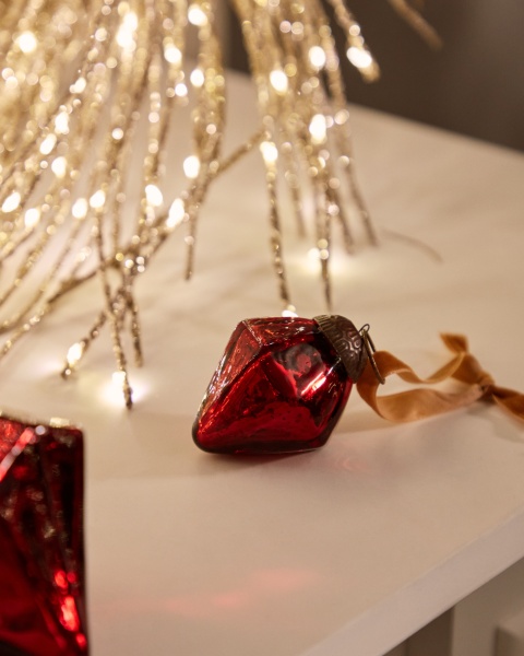 Набор из 4 подвесных украшений Argin из красного переработанного стекла, 6 см от интернет-магазина IDODOM.RU