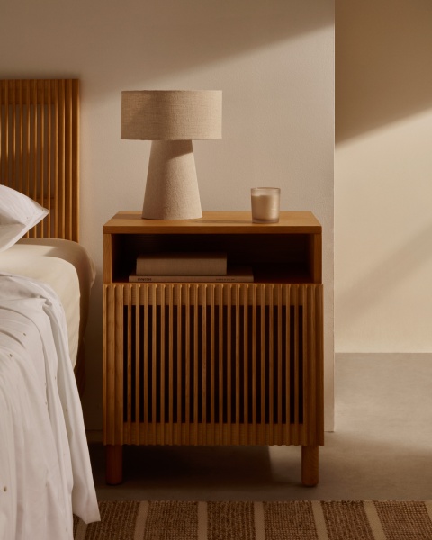 Beyla Прикроватная тумбочка из массива ясеня с дубовым шпоном, 53 x 62 см от интернет-магазина IDODOM.RU