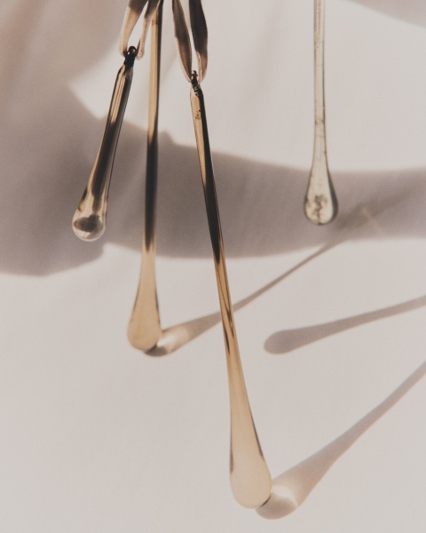 Набор из 2 подвесных украшений Alsenia из коричневого переработанного стекла, 26 см от интернет-магазина IDODOM.RU