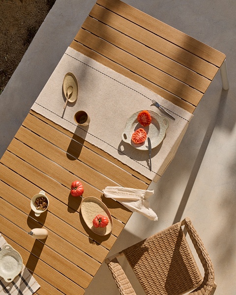 Уличный раздвижной стол Canyelles из полистирола и алюминия светло-серого цвета, 140 (200) x 90 от интернет-магазина IDODOM.RU