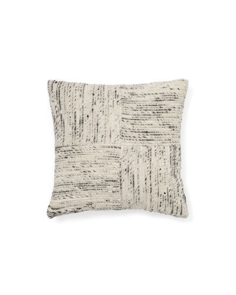 Чехол для подушки из жаккарда в бежевую и чёрную клетку Anuba 45 x 45 см от интернет-магазина IDODOM.RU