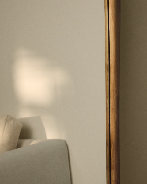 Зеркало из тикового дерева Alura 94,6 x 192,1 см от интернет-магазина IDODOM.RU