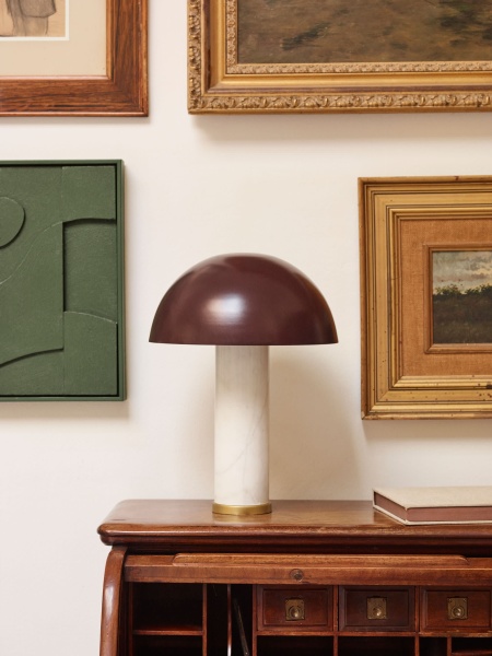 Zorione Настольная лампа из белого мрамора и металла с коричневой отделкой от интернет-магазина IDODOM.RU