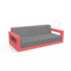 Диван Quarter lounge с подушками красного цвета, аксессуар серого цвета