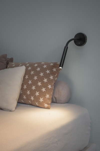 Бра с ридером Kale черное от интернет-магазина IDODOM.RU