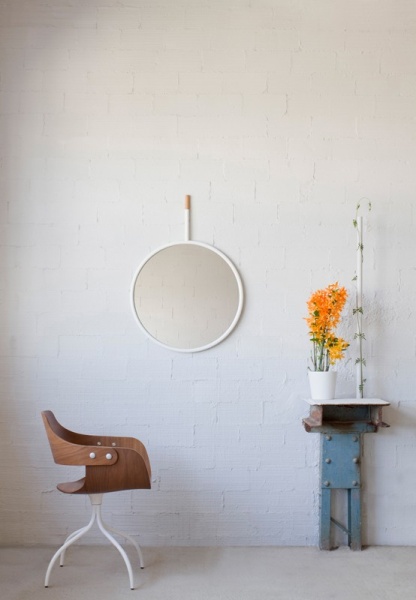 Зеркало Hang Mirror Blanco от интернет-магазина IDODOM.RU