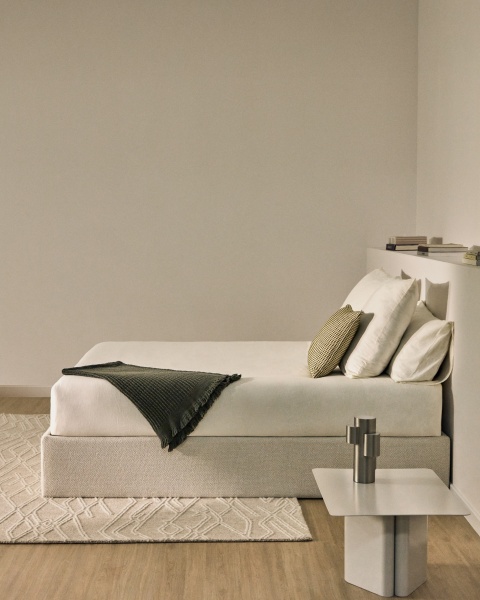 Основание кровати Nelzi из шенилла цвета экрю для матраса 160 x 200 см от интернет-магазина IDODOM.RU