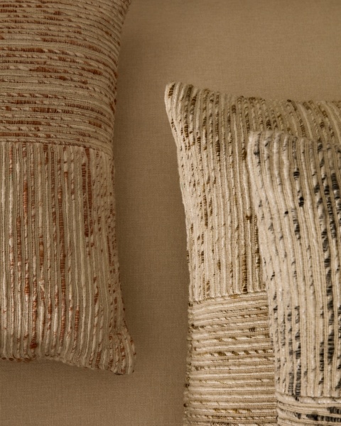 Чехол для подушки из жаккарда в бежевую и чёрную клетку Anuba 45 x 45 см от интернет-магазина IDODOM.RU