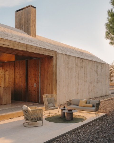 Saconca 3-местный садовый диван бежевый от интернет-магазина IDODOM.RU