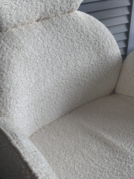 Стул с подлокотниками Harvi букле белый, поворотно-возвратный механизм 360 градусов от интернет-магазина IDODOM.RU