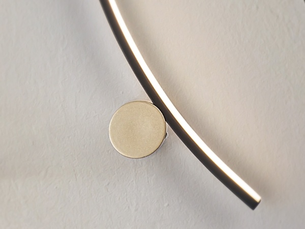 Настенный светильник Smile 1L черно-золотой от интернет-магазина IDODOM.RU