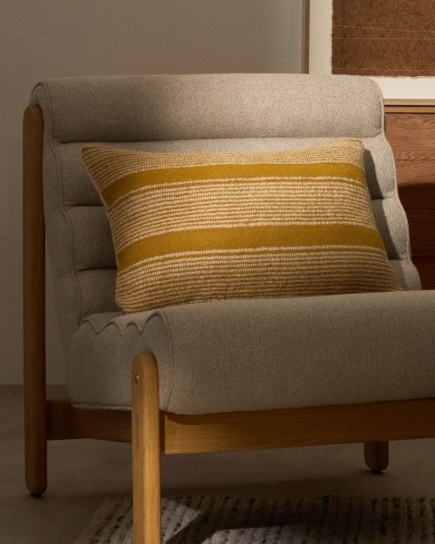 Чехол для подушки Aylin из горчичного и бежевого джута с вышивкой 40 x 60 см от интернет-магазина IDODOM.RU