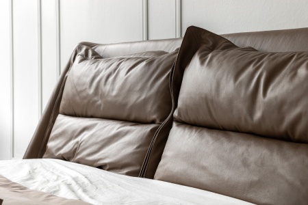 Кровать Дженис из натуральной кожи от интернет-магазина IDODOM.RU