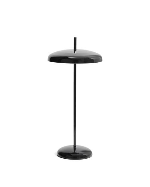 Переносная настольная лампа Porte из черного алюминия от интернет-магазина IDODOM.RU