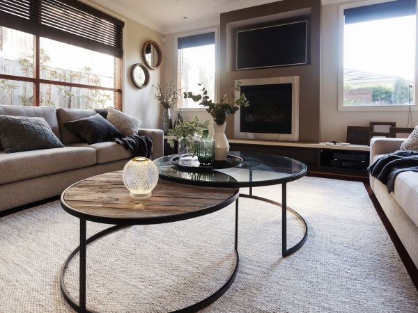 Austral Настольная лампа 1L золотая от интернет-магазина IDODOM.RU