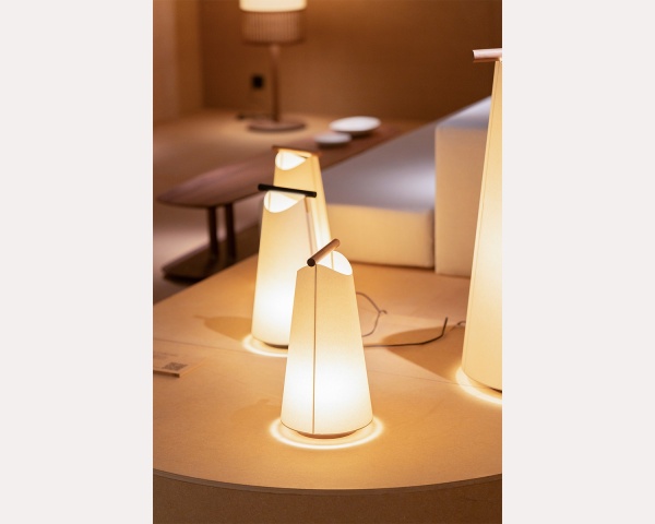 Настольная лампа Catay орех от интернет-магазина IDODOM.RU