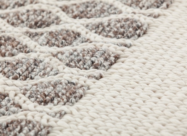 Подушка Mangas Space Rhombus Ivory от интернет-магазина IDODOM.RU