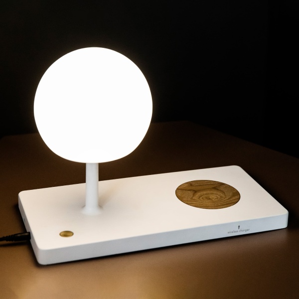 Белая настольная лампа Niko LED 7W 3000K от интернет-магазина IDODOM.RU