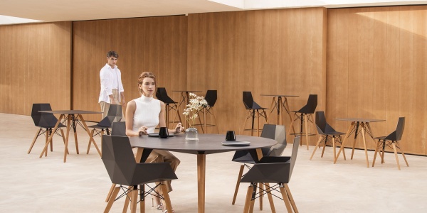 Барный стул Faz с деревянными ножками от интернет-магазина IDODOM.RU