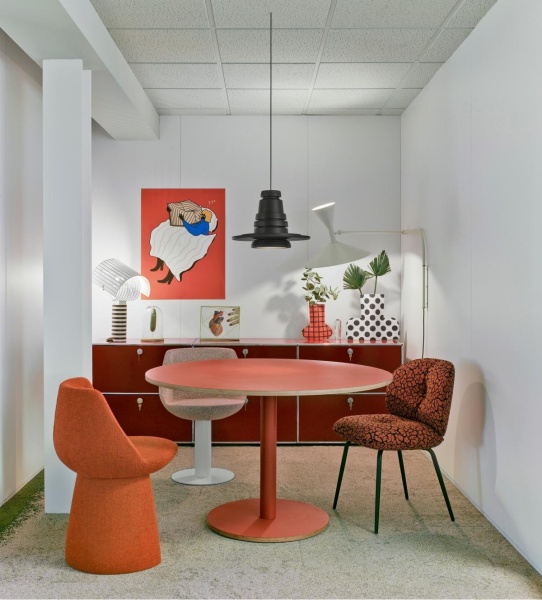 Стол обеденный Dumbbell от интернет-магазина IDODOM.RU