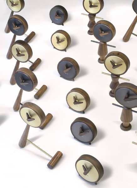 Часы настольные Atomo G от интернет-магазина IDODOM.RU