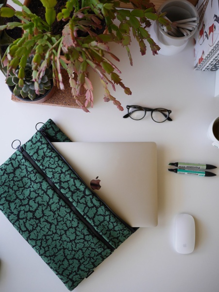 Чехол для планшета Rift M зеленый от интернет-магазина IDODOM.RU