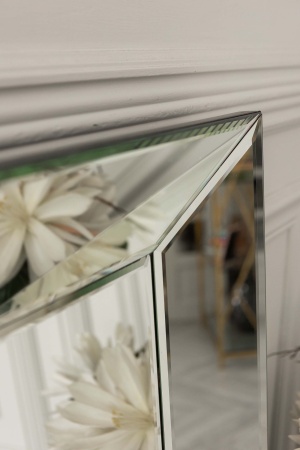 Зеркало Monna от интернет-магазина IDODOM.RU