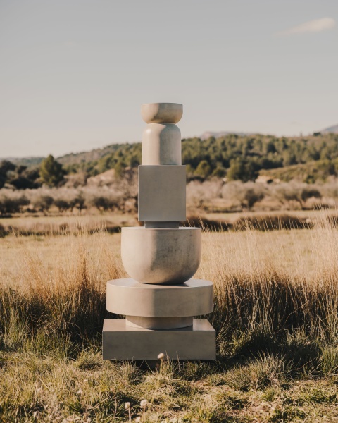 Garbet Круглый приставной столик из цемента Ø 32 см от интернет-магазина IDODOM.RU