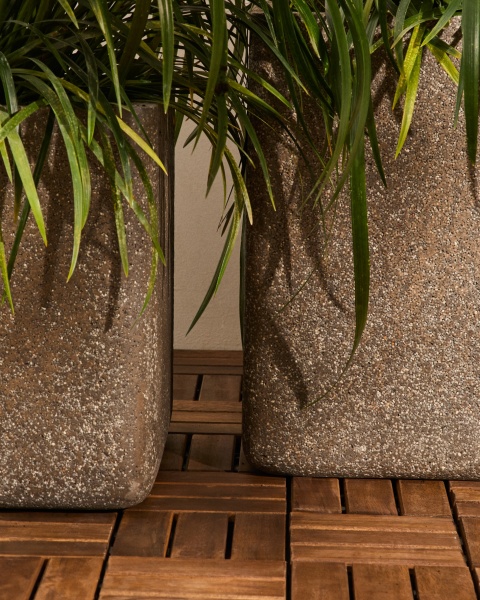 Набор из 2 кашпо Minoa коричневого цвета из песчаника 44 x 44 см от интернет-магазина IDODOM.RU