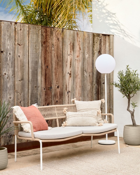 Двухместный диван Cailin из бежевого шнура от интернет-магазина IDODOM.RU