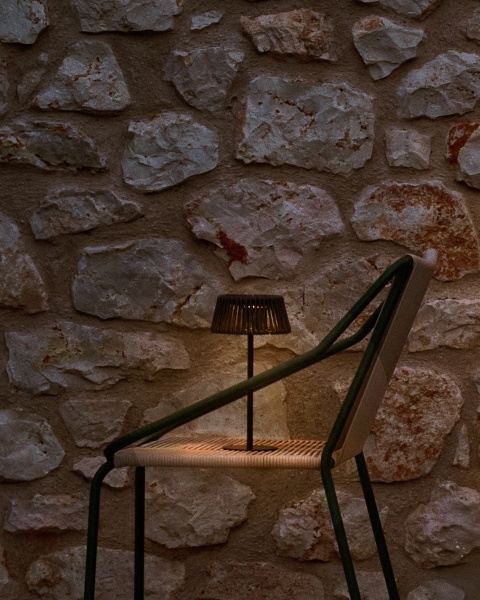 Уличная настольная лампа Aldet на солнечной батарее с зеленым шнуром от интернет-магазина IDODOM.RU