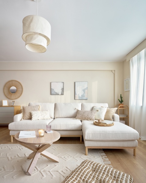 Mihaela 3-местный диван с правым шезлонгом из белого микробукле 264 см от интернет-магазина IDODOM.RU