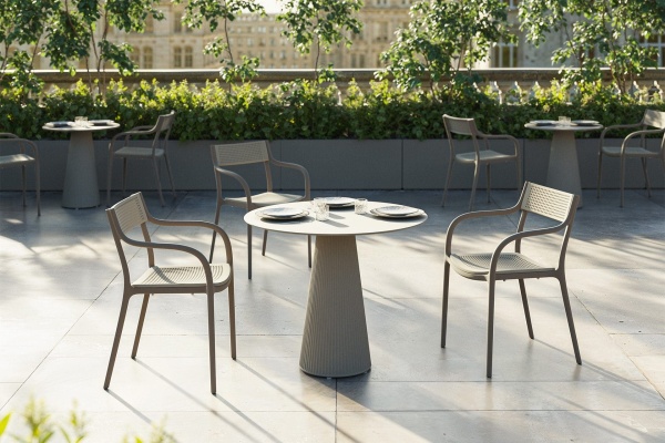 Уличный стул Madison с обивкой от интернет-магазина IDODOM.RU