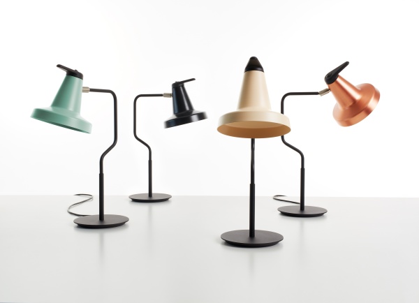 Настольная лампа Garcon бежевая от интернет-магазина IDODOM.RU