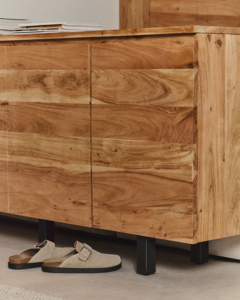 Сервант Uxue из массива акации с беленой отделкой 200 x 88 от интернет-магазина IDODOM.RU