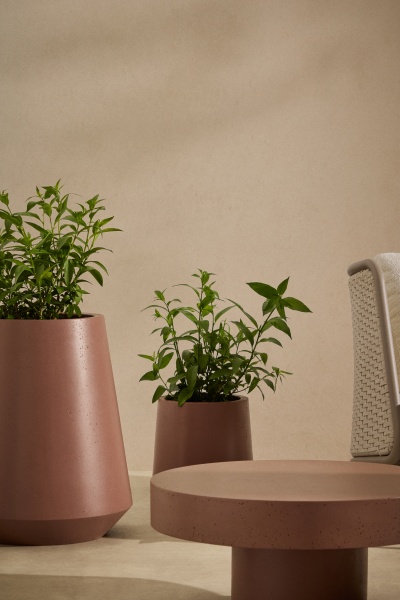 Кашпо Calun керамика темно-коричнего цвета Ø 32 см от интернет-магазина IDODOM.RU