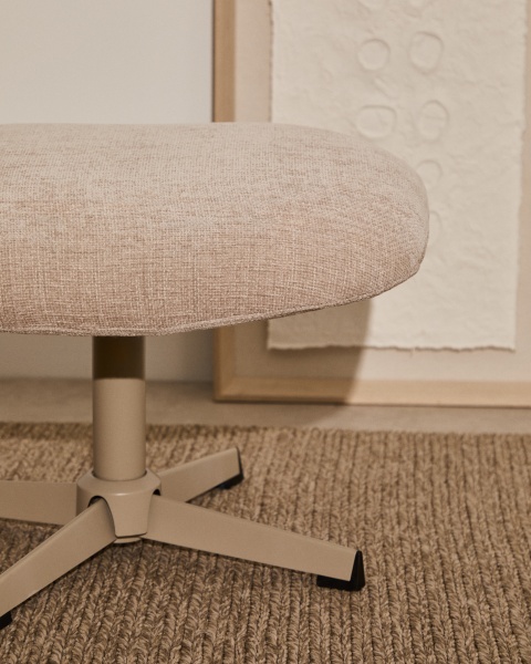 Teryl Пуф из шенилла бежевого цвета с серым металлом от интернет-магазина IDODOM.RU