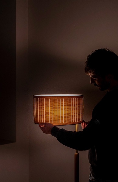 Торшер Autumn орех/латунь от интернет-магазина IDODOM.RU