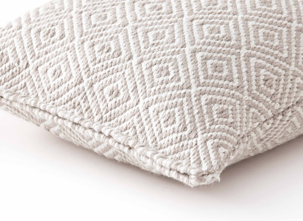 Подушка декоративная Nomad Tuareg taupe от интернет-магазина IDODOM.RU