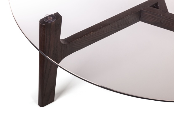 Журнальный столик Woddy D900 массив + стекло / опоры горький шоколад от интернет-магазина IDODOM.RU