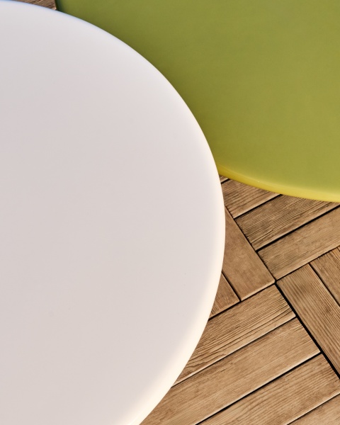 Журнальный столик Albanella из цемента с глянцевой белой отделкой Ø65 см от интернет-магазина IDODOM.RU