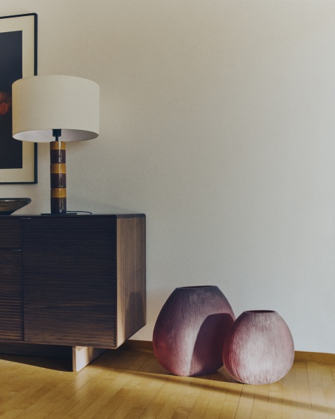 Настольная лампа Mavran из коричневой керамики с хлопковым абажуром от интернет-магазина IDODOM.RU