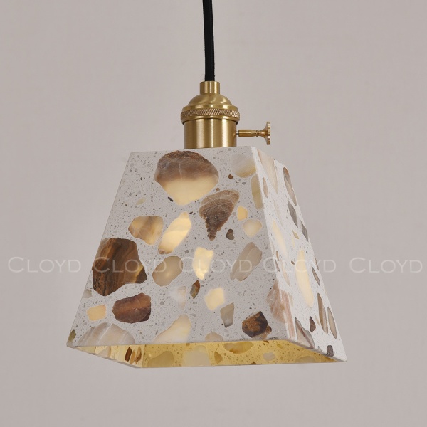 Подвесной светильник Cloyd MATERIA P1 / pyramid - латунь (арт.12182) от интернет-магазина IDODOM.RU