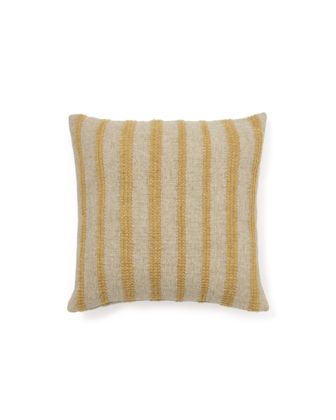 Чехол для подушки Naila из полиэстра горчичного цвета с контрастными полосками 50 х 50 см от интернет-магазина IDODOM.RU