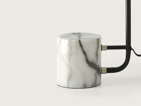 Настольная лампа Luca от интернет-магазина IDODOM.RU