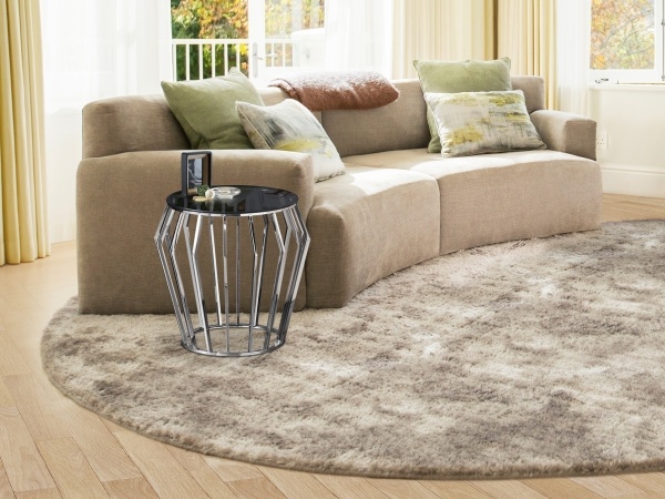 Приставной столик Ciros глянцевый от интернет-магазина IDODOM.RU