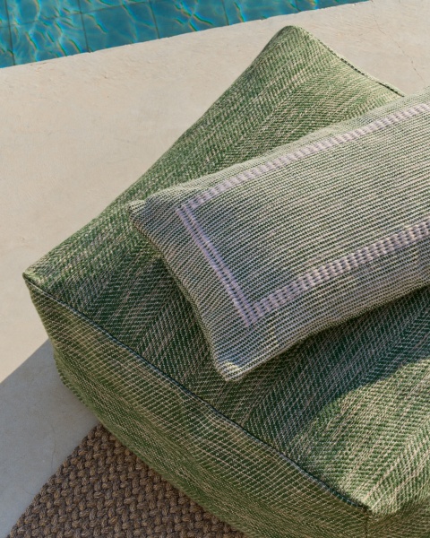 Чехол для подушки Narelle 100% полиэстер, зелёный 30 x 50 см от интернет-магазина IDODOM.RU