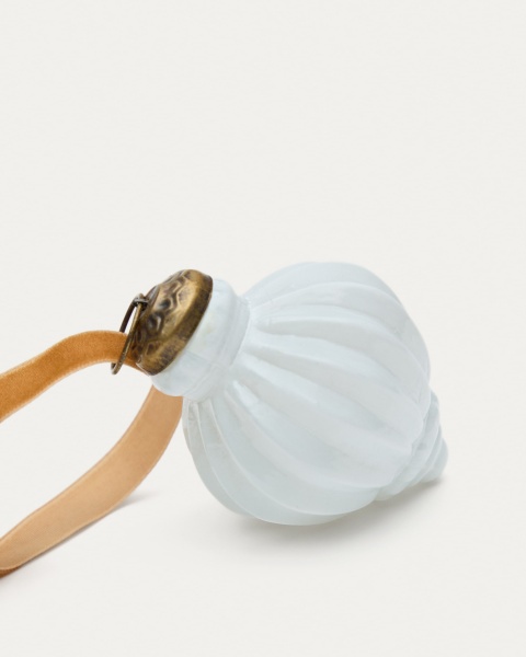 Набор из 4 рождественских шаров Irlo из белого переработанного стекла, Ø 8 см от интернет-магазина IDODOM.RU