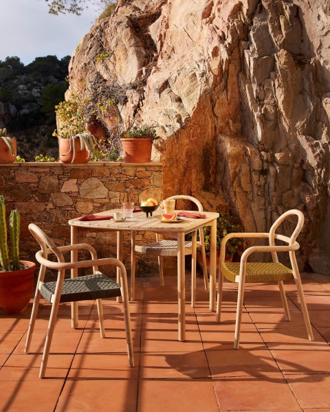 Обеденный стол Sheryl 90x90 от интернет-магазина IDODOM.RU